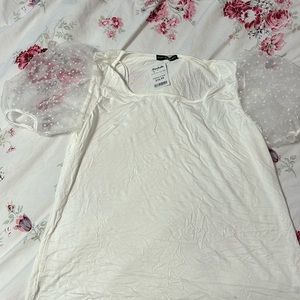 Fun puffy sleeve top